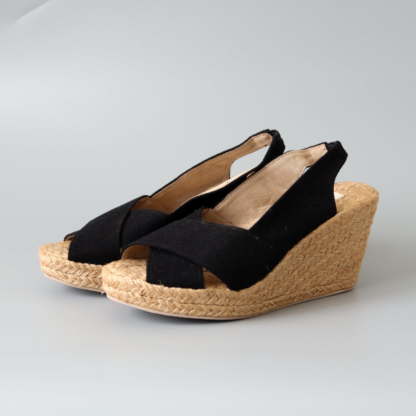 Maya Abaca Wedge