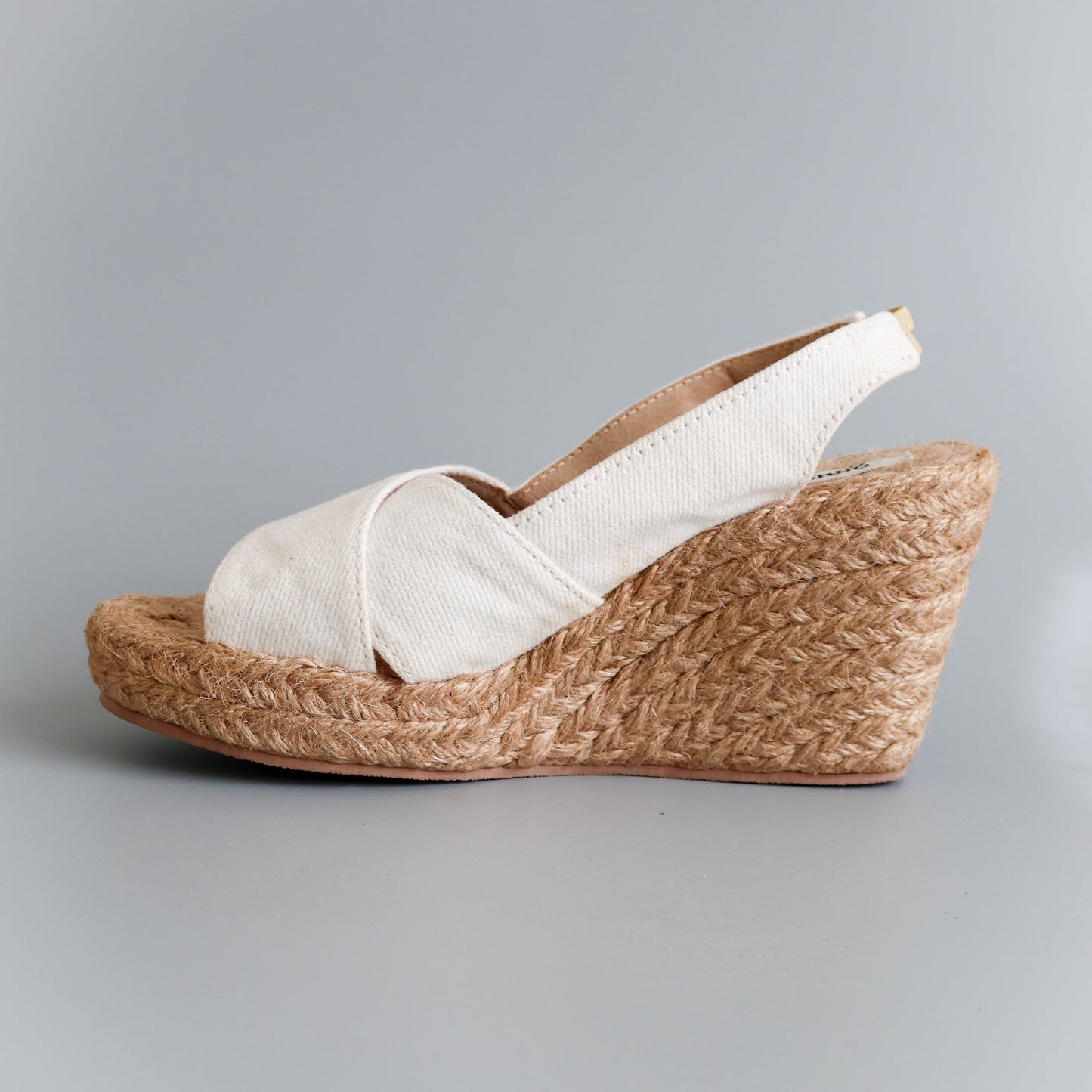Maya Abaca Wedge