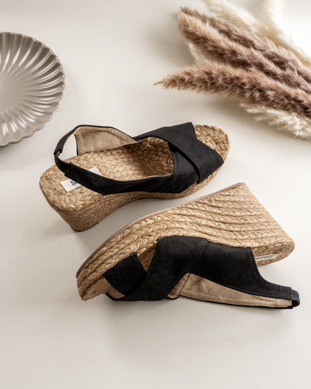 Maya Abaca Wedge