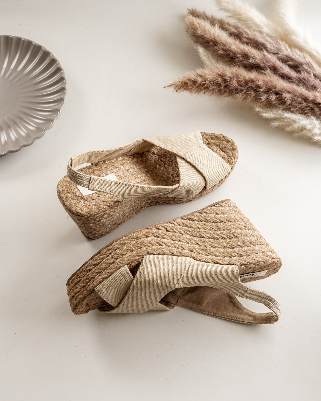 Maya Abaca Wedge